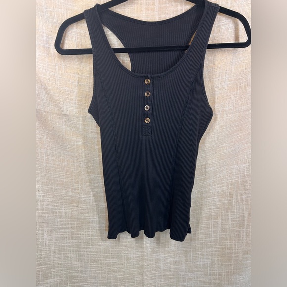 3/$15 Black Button Ribbed Tank Top. Great basic and very stretchy. - Picture 2 of 7